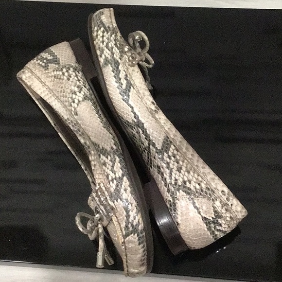 EUC. COLE HAAN Snakeskin Penny Loafer Shoes Slip On - Picture 6 of 9